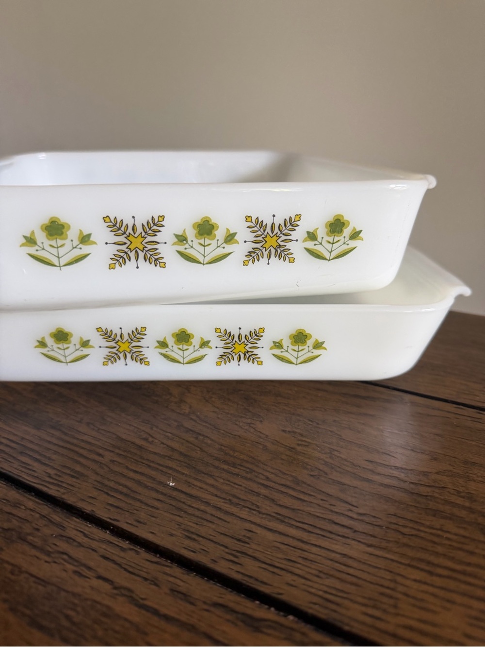 Vintage Fire-King Meadow Green Milk Glass Baking Dish 1.5 Qt Casserole And Loaf - Picture 2 of 16